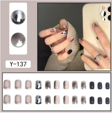 Press on nails(24 pcs/set)💅